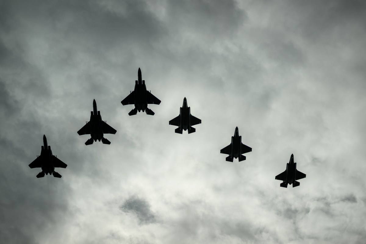 President Donald Trump and Crown Prince and Prime Minister Mohammed bin Salman Al Saud of Saudi Arabia observe a flyover during a welcome ceremony, Tuesday, November 18, 2025, at the South Portico of the White House. (Official White House Photo by Molly Riley)
