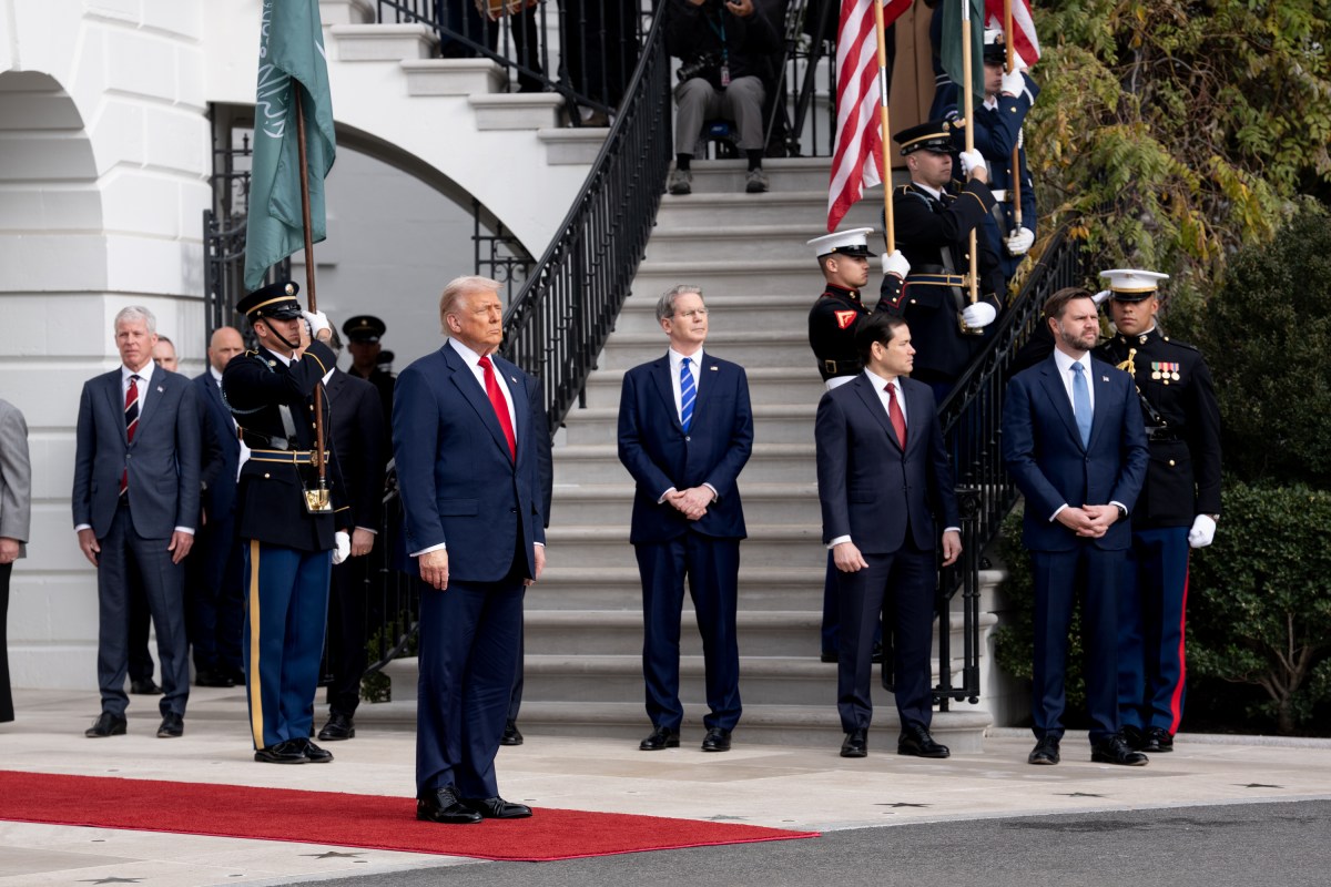 President Donald Trump, Vice President JD Vance and the U.S. delegation welcomes Crown Prince and Prime Minister Mohammed bin Salman Al Saud of Saudi Arabia at the South Portico of the White House, Tuesday, November 18, 2025. (Official White House Photo by Emily J. Higgins.)