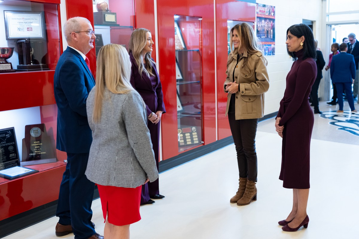 First Lady Melania Trump and Second Lady Usha Vance spend time with military members and their families to show appreciation for those who serve this holiday season at Camp Lejeune, NC and MCAS New, River, NC, Wednesday, November 19, 2025.  (Official White House Photo by Andrea Hanks)
