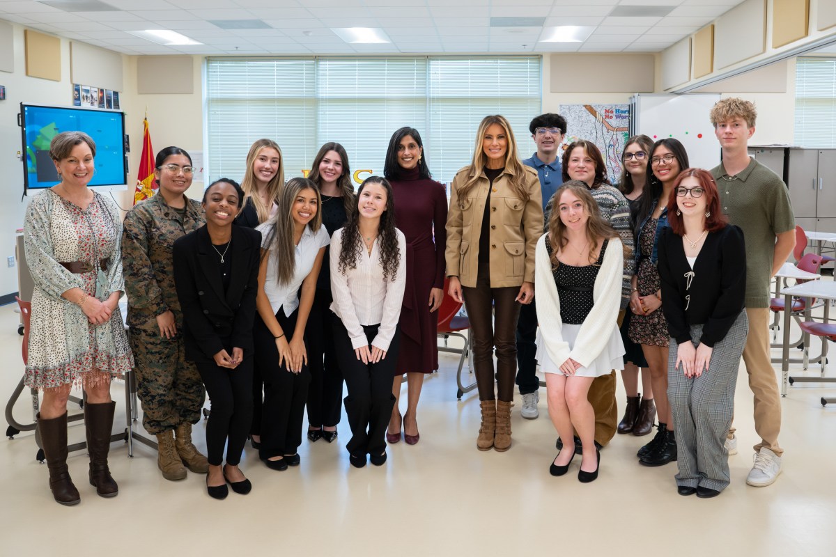 First Lady Melania Trump and Second Lady Usha Vance spend time with military members and their families to show appreciation for those who serve this holiday season at Camp Lejeune, NC and MCAS New, River, NC, Wednesday, November 19, 2025.  (Official White House Photo by Andrea Hanks)