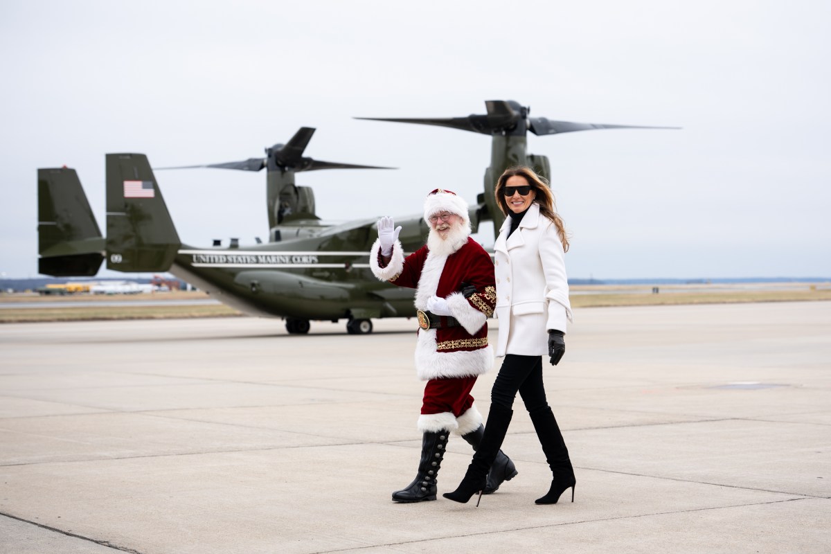 First Lady Melania Trump arrives to Marine Corps Base Quantico to participate in a Toys for Tots Christmas event, Monday, December 8, 2025. (Official White House photo by Andrea Hanks)