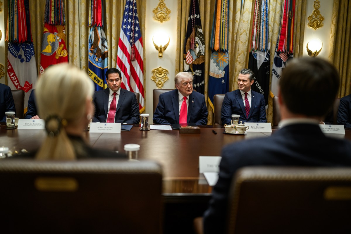 President Donald Trump holds a cabinet meeting, Tuesday, December 2, 2025, in the Cabinet Room of the White House. (Official White House Photo by Daniel Torok)