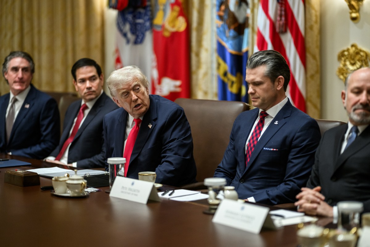 President Donald Trump holds a cabinet meeting, Tuesday, December 2, 2025, in the Cabinet Room of the White House. (Official White House Photo by Daniel Torok)