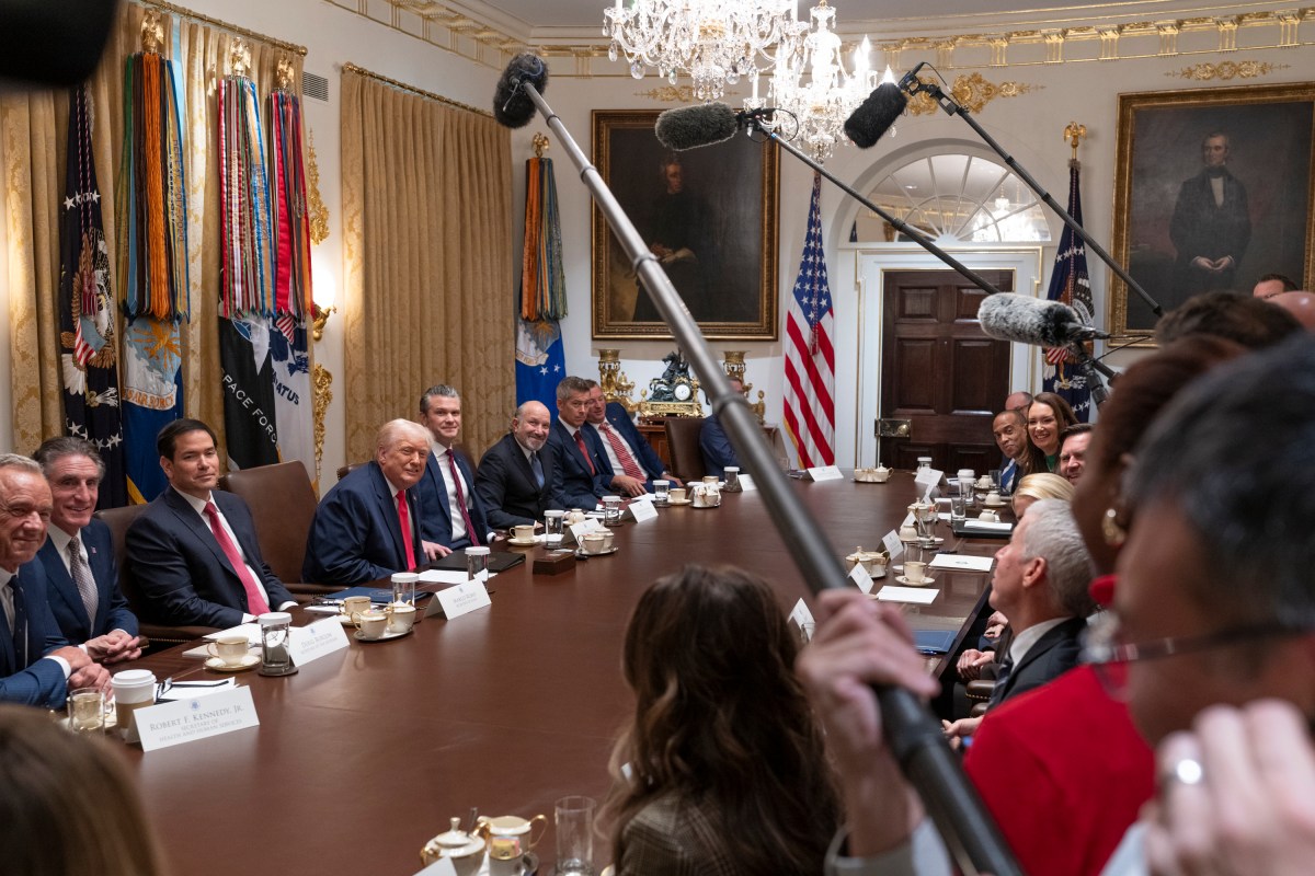 President Donald Trump holds a cabinet meeting, Tuesday, December 2, 2025, in the Cabinet Room of the White House. (Official White House Photo by Molly Riley)