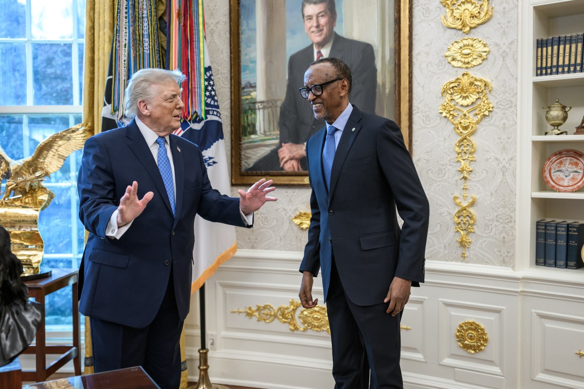 President Donald Trump meets with President Paul Kagame of the Republic of Rwanda and President Felix Tshisekedi of the Democratic Republic of the Congo, Thursday, December 4, 2025, in the Oval Office. (Official White House Photo by Daniel Torok)