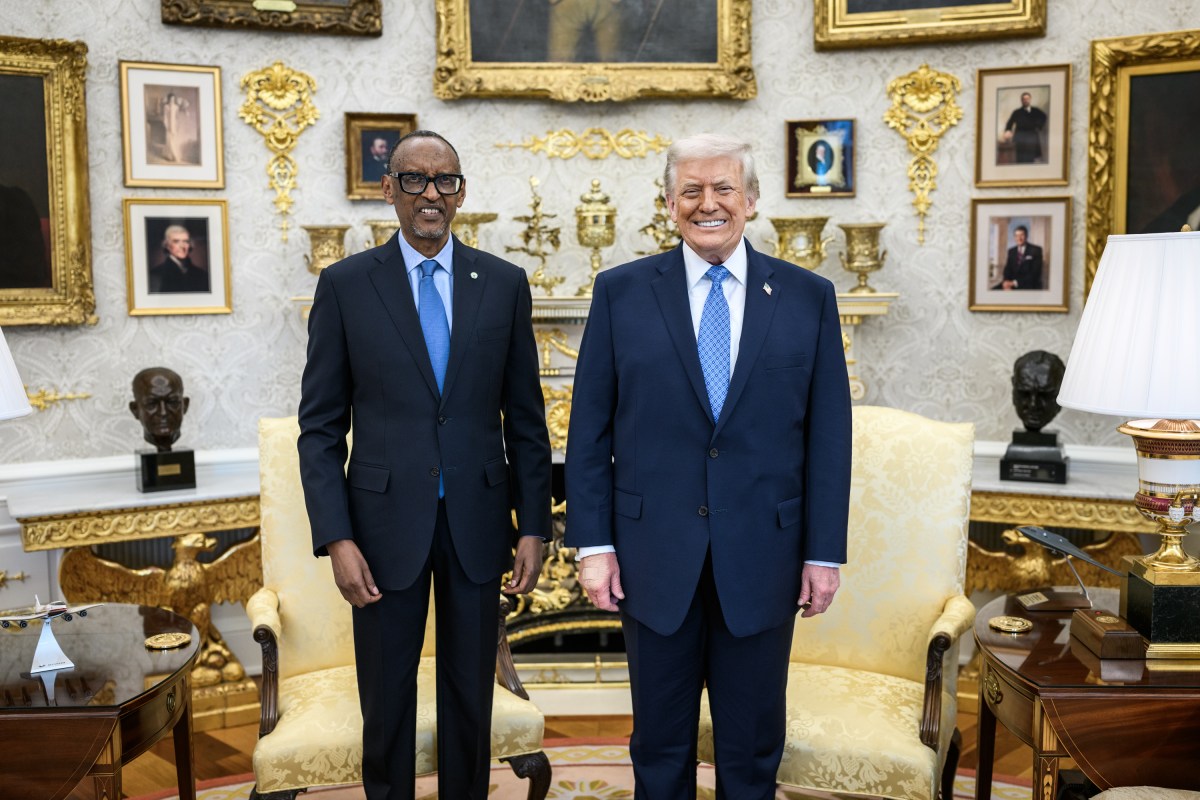 President Donald Trump meets with President Paul Kagame of the Republic of Rwanda and President Felix Tshisekedi of the Democratic Republic of the Congo, Thursday, December 4, 2025, in the Oval Office. (Official White House Photo by Daniel Torok)