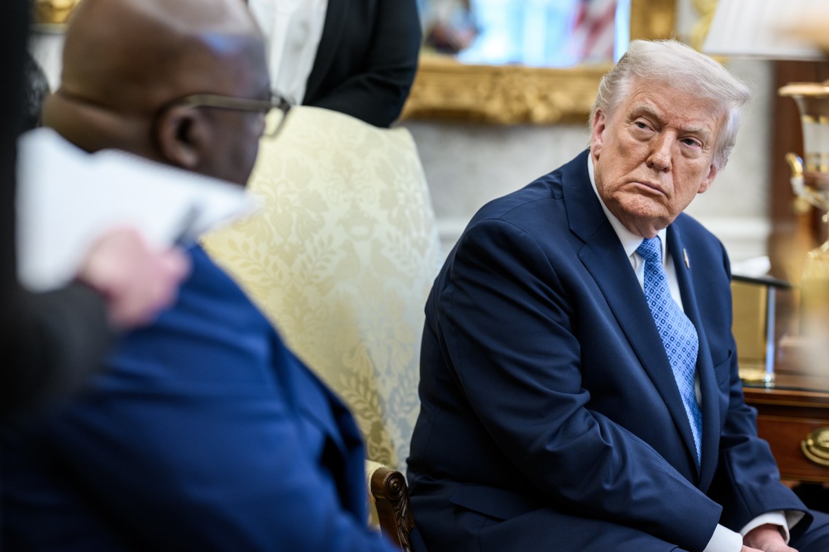 President Donald Trump meets with President Felix Tshisekedi of the Democratic Republic of the Congo, Thursday, December 4, 2025, in the Oval Office. (Official White House Photo by Daniel Torok)