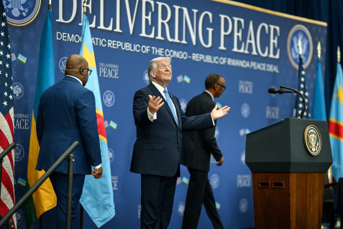 President Donald Trump participates in a trilateral signing ceremony of a peace and economic agreement with President Paul Kagame of the Republic of Rwanda and President Felix Tshisekedi of the Democratic Republic of the Congo, Thursday, December 4, 2025, at the United States Peace Institute in Washington, D.C. (Official White House Photo by Daniel Torok)