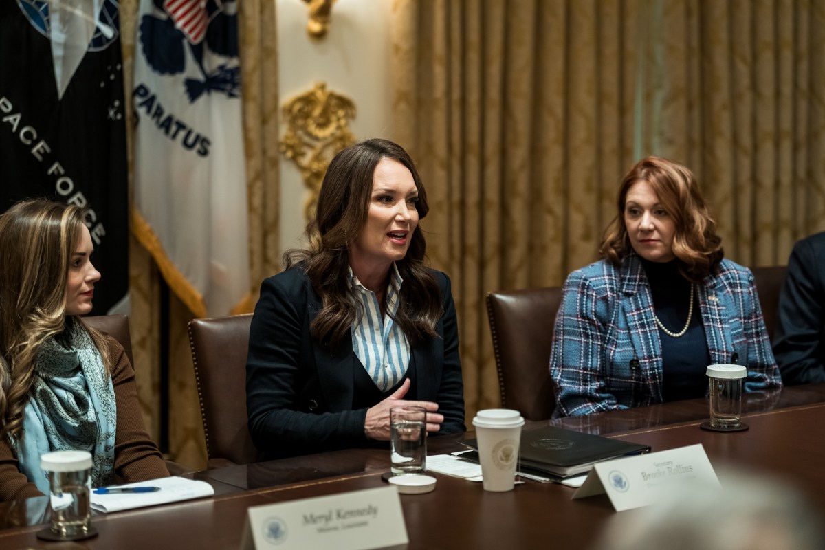 President Donald Trump participates in a roundtable discussion alongside Secretary of the Treasury Scott Bessent, Secretary of Agriculture Brooke Rollins, NEC Chair Kevin Hassett, after announcing a $12 billion aid plan for farmers in the Cabinet Room of the White House, Monday, December 8, 2025. (Official White House Photo by Abe McNatt)