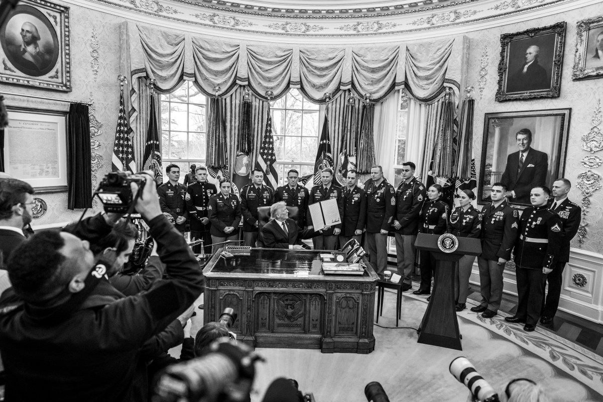 President Donald Trump participates in a Mexican Border Defense Medal presentation, Monday, December 15, 2025, in the Oval Office. (Official White House Photo by Daniel Torok)