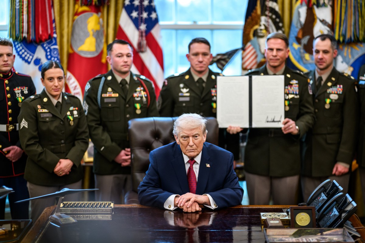 President Donald Trump participates in a Mexican Border Defense Medal presentation, Monday, December 15, 2025, in the Oval Office. (Official White House Photo by Daniel Torok)