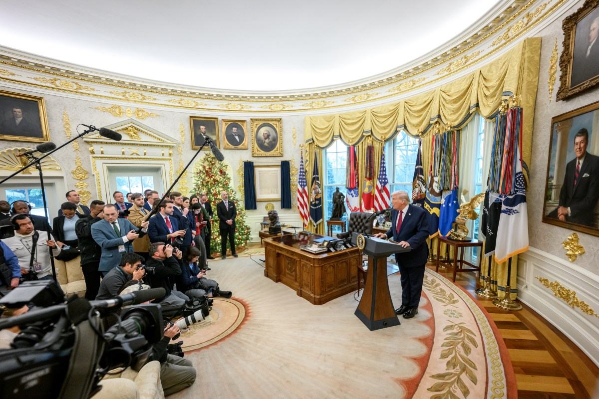 President Donald Trump participates in a Mexican Border Defense Medal presentation, Monday, December 15, 2025, in the Oval Office. (Official White House Photo by Daniel Torok)