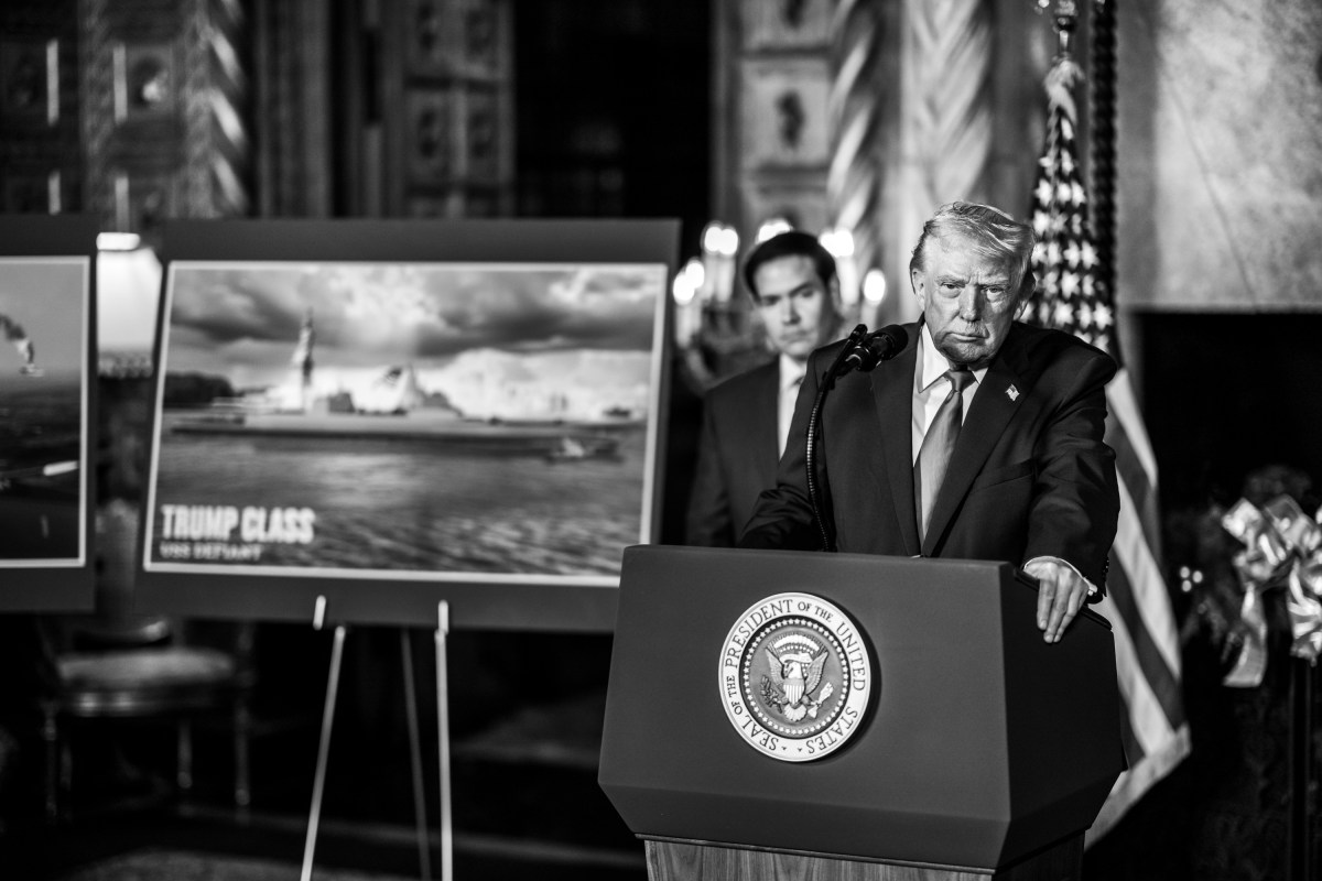 President Donald Trump, joined by Secretary of War Pete Hegseth, Secretary of State Marco Rubio, and Secretary of the Navy John Phelan, announces plans for a “Golden Fleet” of new U.S. Navy battleships, Monday, December 22, 2025, at the Mar-a-Lago Club in Palm Beach, Florida. (Official White House Photo by Daniel Torok)