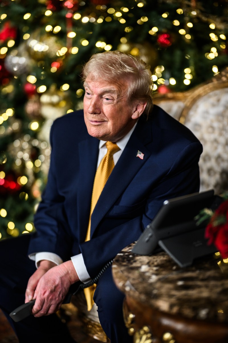 President Donald Trump and First Lady Melania Trump make NORAD Santa tracker calls from Mar-a-Lago in Palm Beach, Florida, Wednesday, December 24, 2025. (Official White House Photo by Daniel Torok)