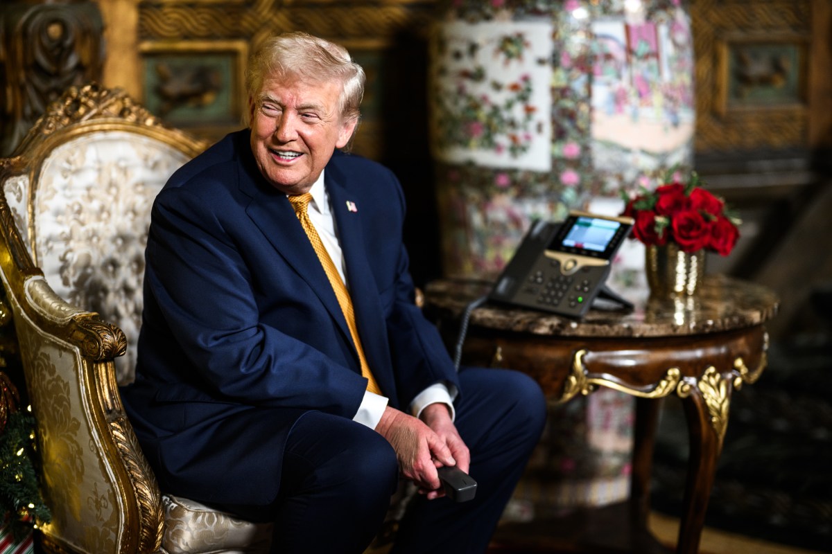 President Donald Trump and First Lady Melania Trump make NORAD Santa tracker calls from Mar-a-Lago in Palm Beach, Florida, Wednesday, December 24, 2025. (Official White House Photo by Daniel Torok)