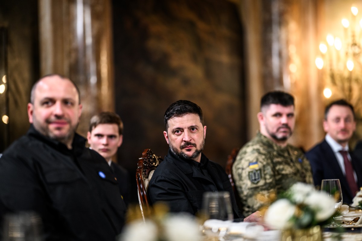 President Donald Trump meets with Ukranian President Volodymyr Zelensky at Mar-a-Lago in Palm Beach, Florida, December 28, 2025. (Official White House Photo by Daniel Torok)