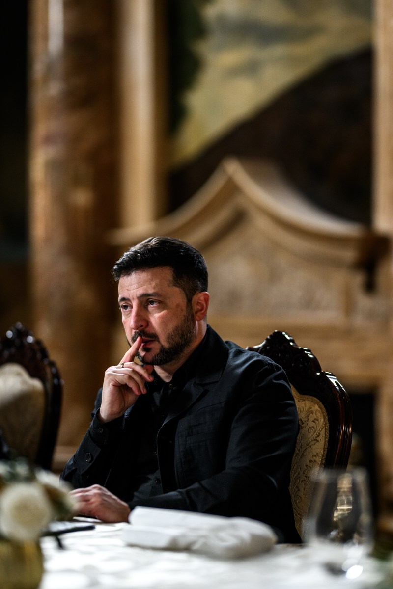 President Donald Trump meets with Ukranian President Volodymyr Zelensky at Mar-a-Lago in Palm Beach, Florida, December 28, 2025. (Official White House Photo by Daniel Torok)