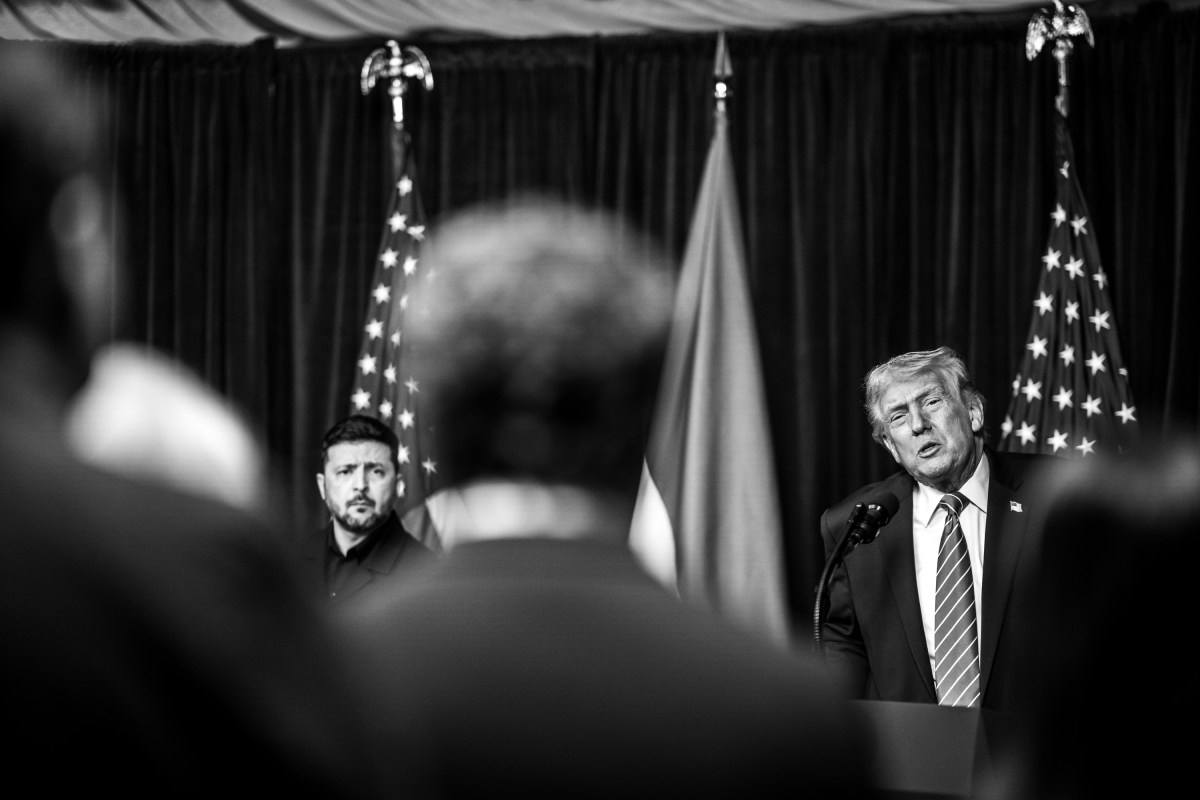 President Donald Trump participates in a joint press conference alongside Ukranian President Volodymyr Zelensky at Mar-a-Lago in Palm Beach, Florida, December 28, 2025. (Official White House Photo by Daniel Torok)