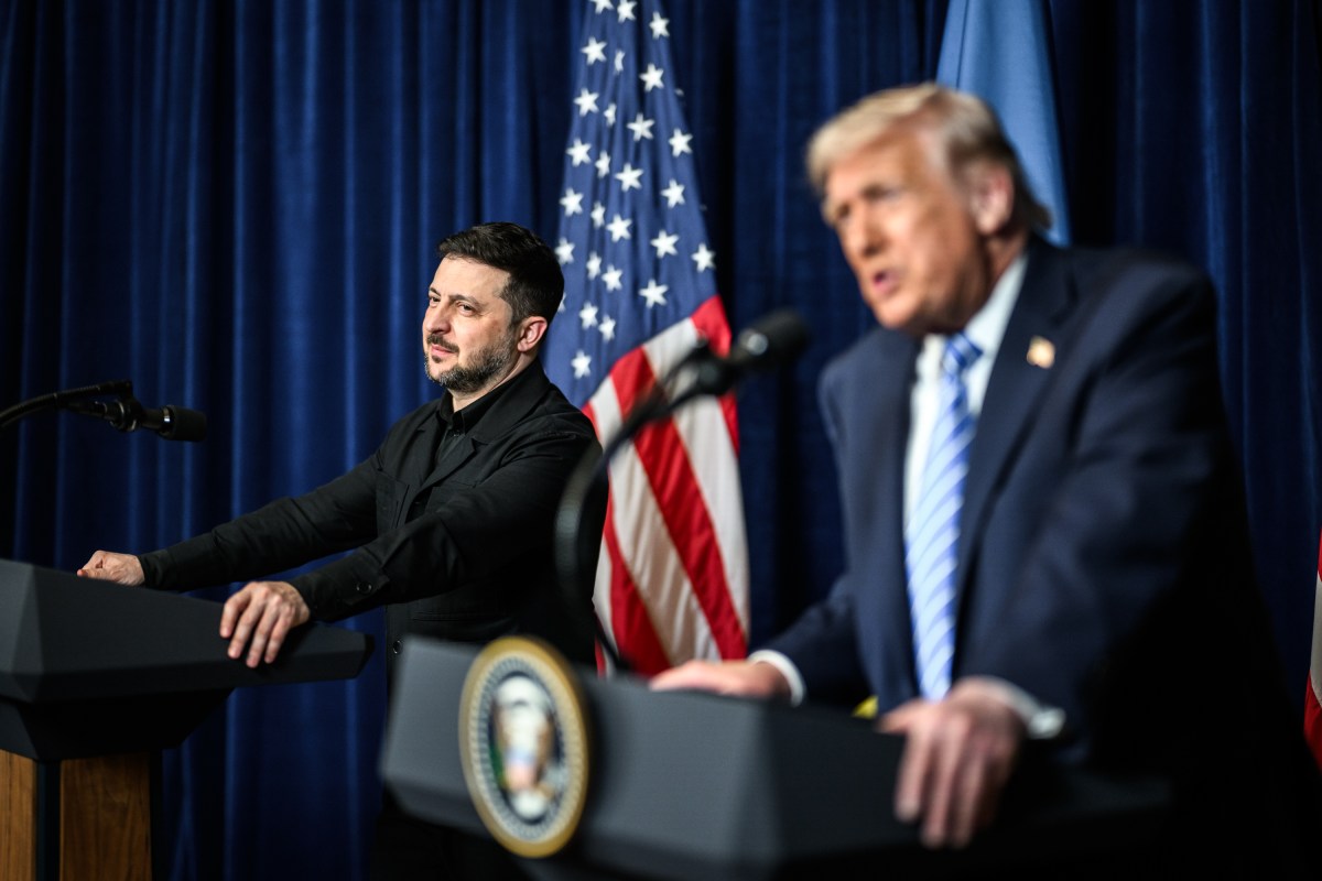 President Donald Trump participates in a joint press conference alongside Ukranian President Volodymyr Zelensky at Mar-a-Lago in Palm Beach, Florida, December 28, 2025. (Official White House Photo by Daniel Torok)