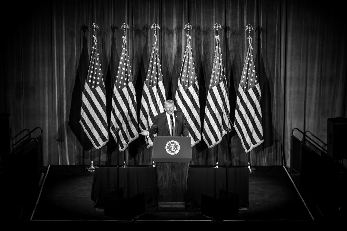 President Donald Trump departs the Donald J. Trump- John F. Kennedy Center for the Performing Arts in Washington, D.C., Tuesday, January 6, 2026, en route the White House. (Official White House Photo by Daniel Torok)