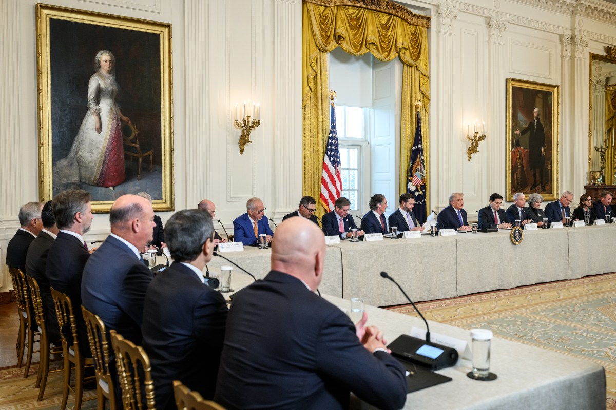 President Donald Trump attends a roundtable with energy officials and executives from the oil industry in the East Room of the White House, Friday, January 9, 2026. (Official White House Photo by Molly Riley)