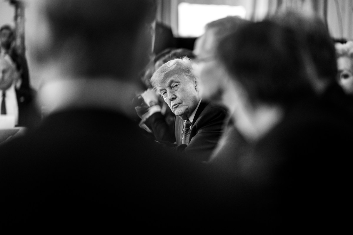 President Donald Trump attends a roundtable with energy officials and executives from the oil industry in the East Room of the White House, Friday, January 9, 2026. (Official White House Photo by Molly Riley)