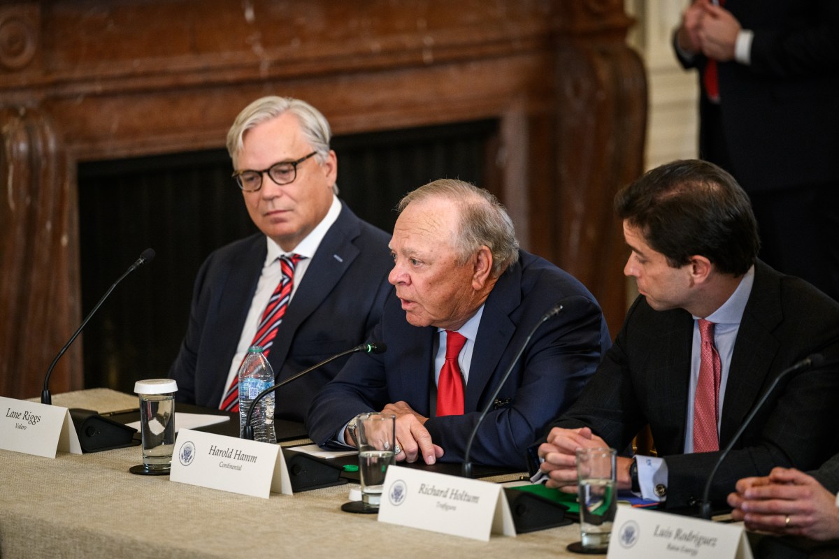 President Donald Trump attends a roundtable with energy officials and executives from the oil industry in the East Room of the White House, Friday, January 9, 2026. (Official White House Photo by Molly Riley)