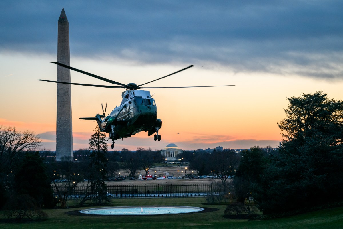 President Donald Trump disembarks Marine One on the South Lawn of the White House on Tuesday, January 13, 2026, after a trip to Detroit, Michigan. (Official White House Photo by Joyce N. Boghosian)