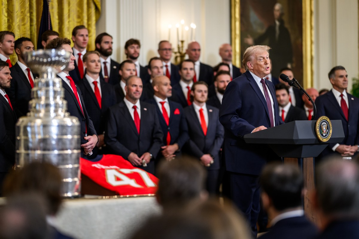 President Donald Trump and members of the 2025 Stanley Cup champion Florida Panthers, Thursday, January 15, 2026, on the West Colonnade of the White House. (Official White House Photo by Daniel Torok)