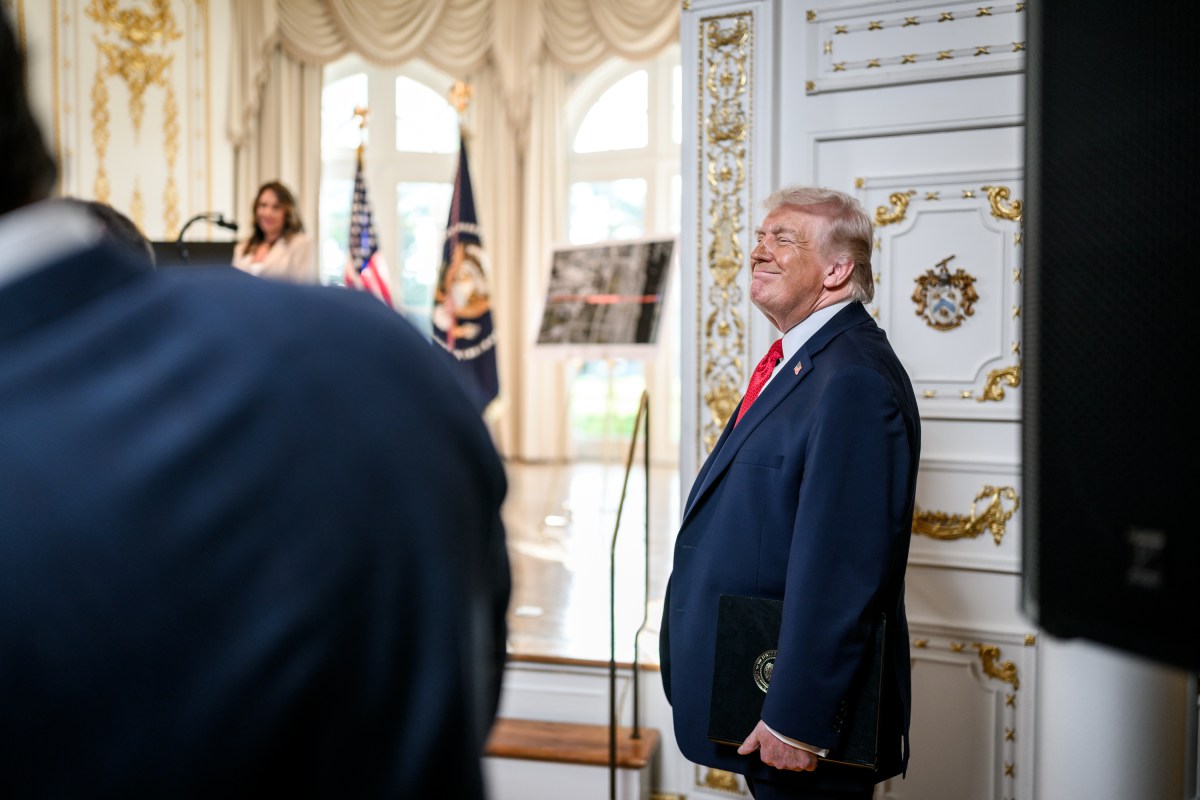 President Donald Trump participates in a Southern Boulevard dedication ceremony, Friday, January 16, 2026, at the Mar-a-Lago Club in Palm Beach, Florida. (Official White House Photo by Daniel Torok)