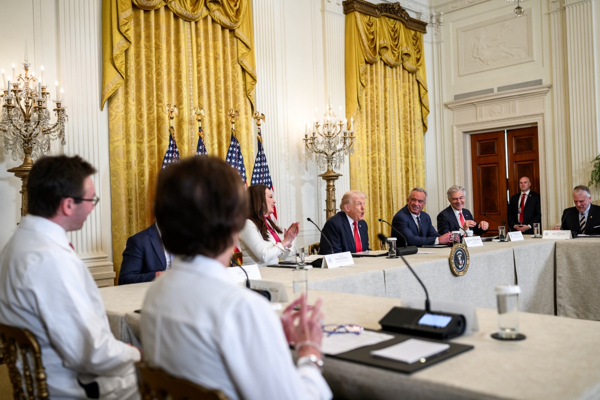 President Donald Trump delivers remarks alongside Secretary of Agriculture Brooke Rollins, HHS Secretary Robert F. Kennedy, Jr., and CMMS Administrator Dr. Mehmet Oz during a Rural Health Transformation Event in the East Room of the White House, Friday, January 16, 2026. (Official White House Photo by Joyce N. Boghosian)