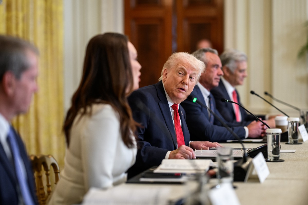 President Donald Trump delivers remarks alongside Secretary of Agriculture Brooke Rollins, HHS Secretary Robert F. Kennedy, Jr., and CMMS Administrator Dr. Mehmet Oz during a Rural Health Transformation Event in the East Room of the White House, Friday, January 16, 2026. (Official White House Photo by Joyce N. Boghosian)