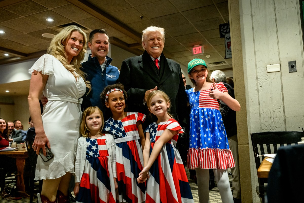 President Donald Trump visits the Machine Shed restaurant in Urbandale, Iowa on Tuesday, January 27, 2026.(Official White House Photo by Molly Riley)