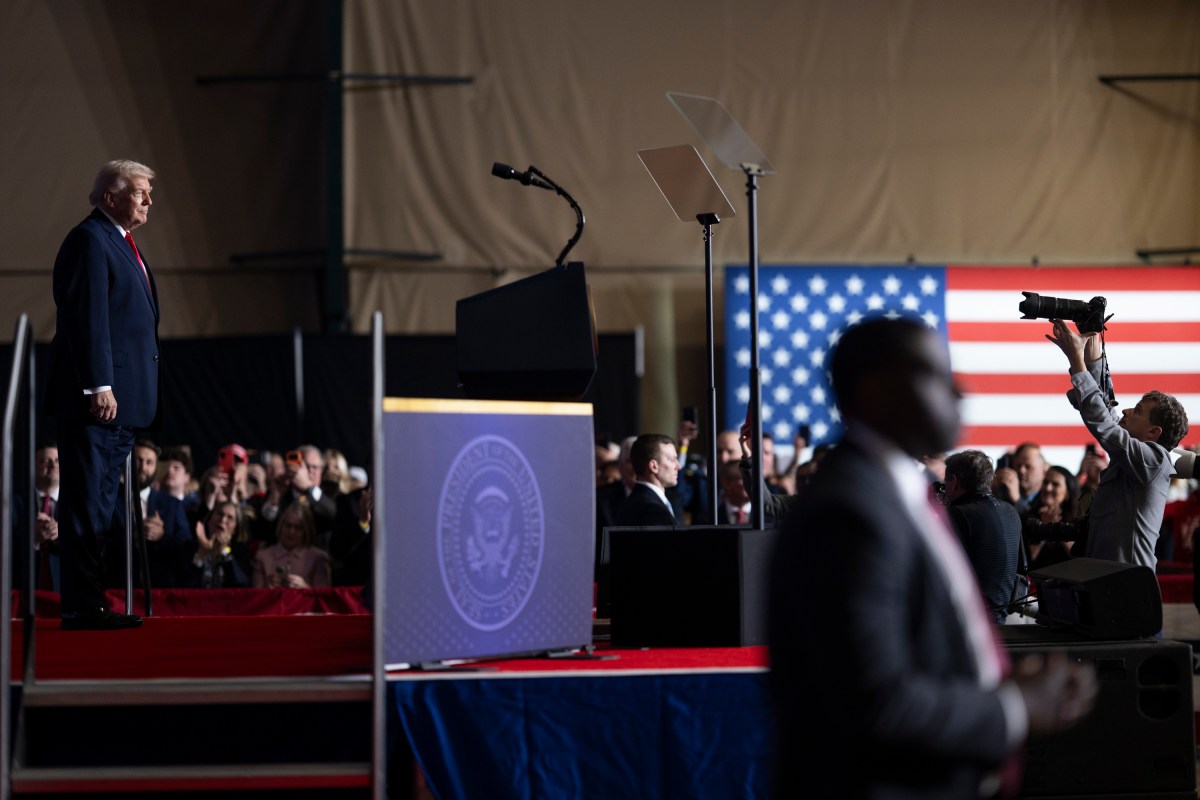 President Donald Trump delivers an economic speech at the Horizon Events Center in Clive, Iowa on Tuesday, January 27, 2026. (Official White House Photo by Molly Riley)