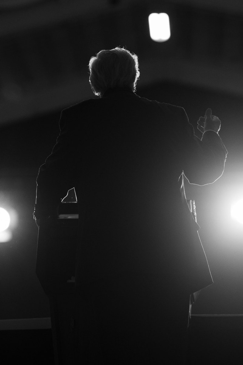 President Donald Trump delivers an economic speech at the Horizon Events Center in Clive, Iowa on Tuesday, January 27, 2026. (Official White House Photo by Molly Riley)
