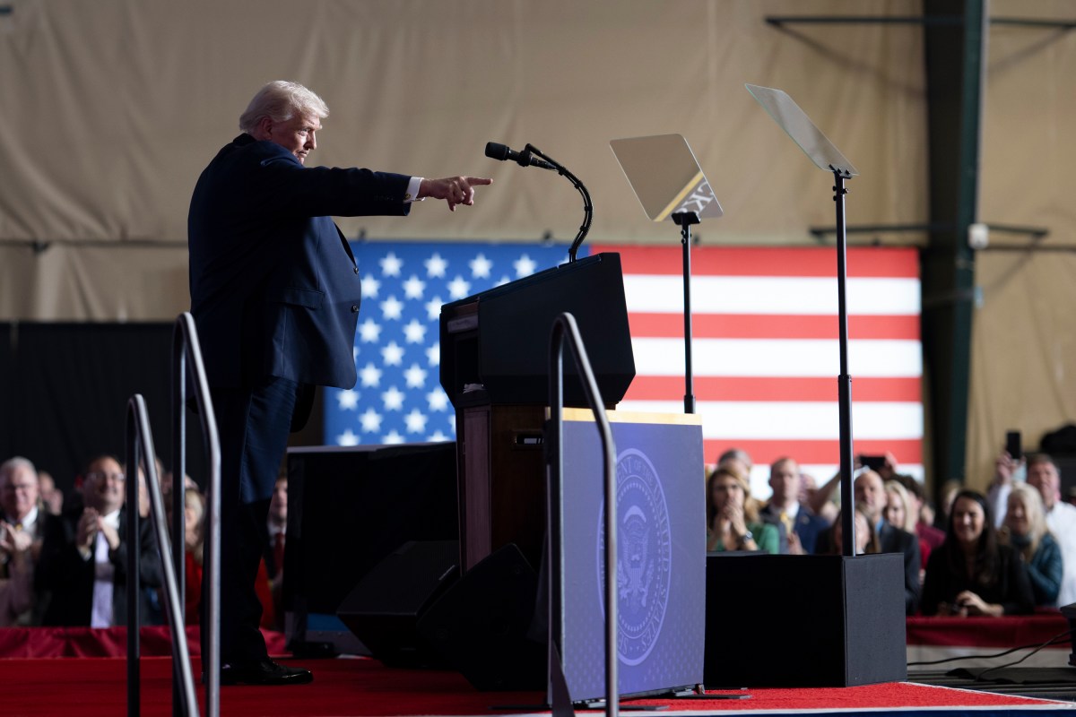 President Donald Trump delivers an economic speech at the Horizon Events Center in Clive, Iowa on Tuesday, January 27, 2026. (Official White House Photo by Molly Riley)