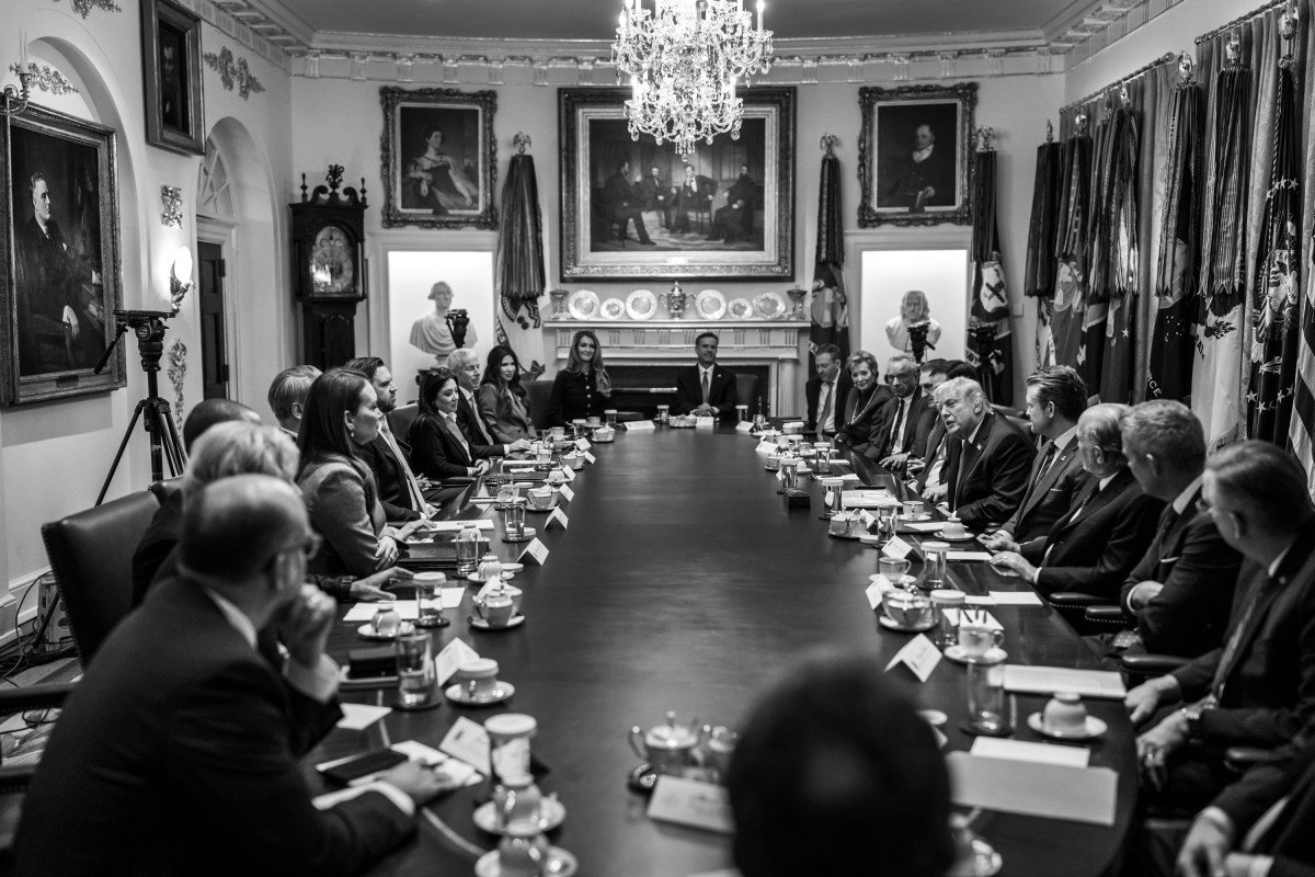 President Donald Trump holds a cabinet meeting, Thursday, January 29, 2026, in the Cabinet Room. (Official White House Photo by Molly Riley)