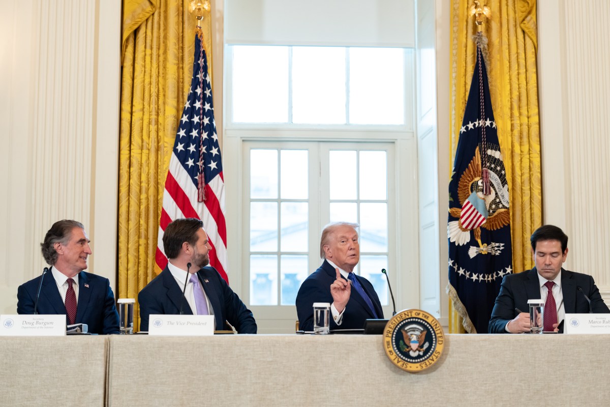 President Donald Trump and Vice President JD Vance meet with executives from the oil and gas industry, Friday, January 9, 2026, (Official White House Photo by Emily J. Higgins)