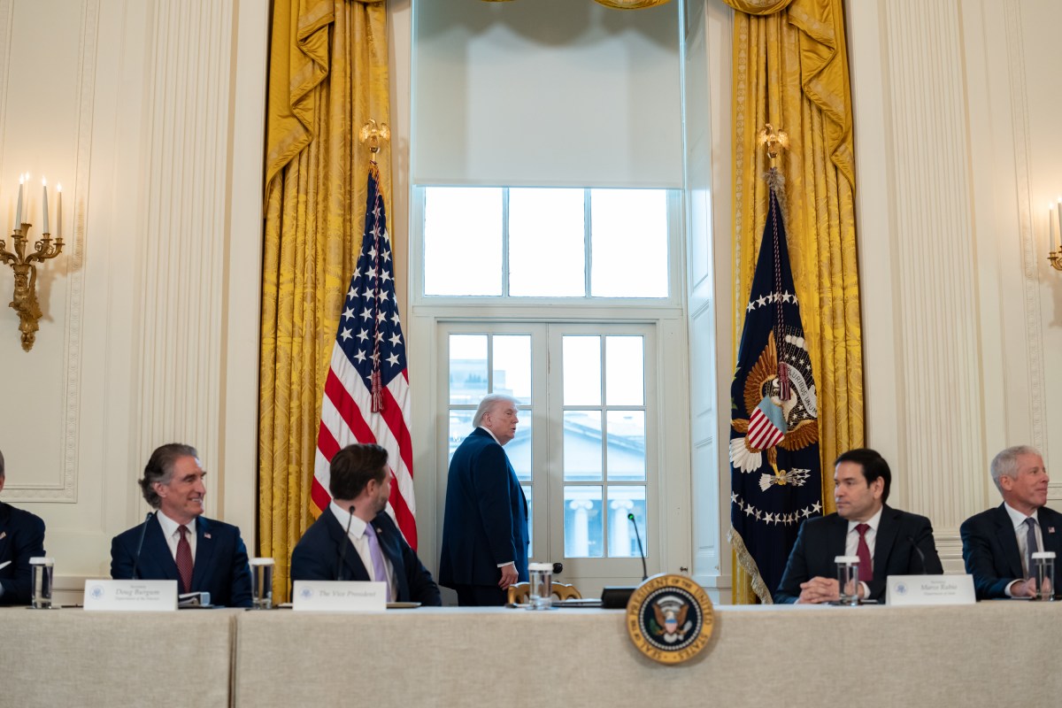 President Donald Trump and Vice President JD Vance meet with executives from the oil and gas industry, Friday, January 9, 2026, (Official White House Photo by Emily J. Higgins)