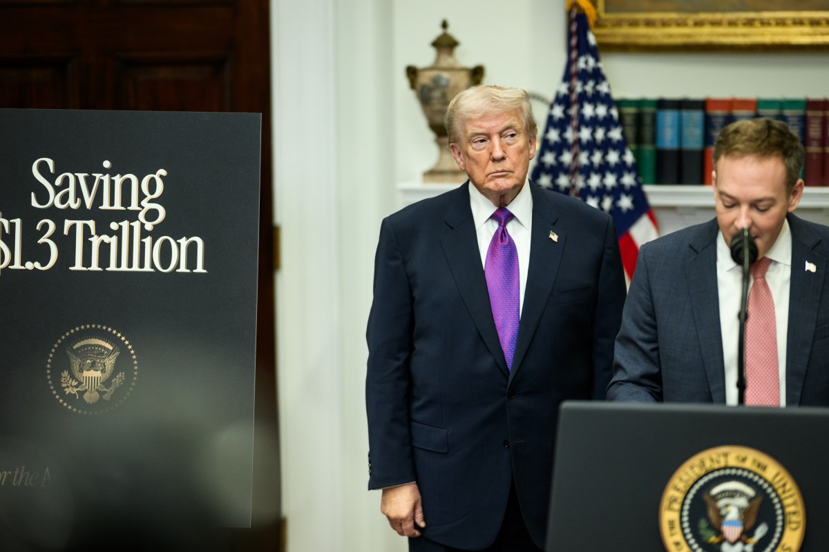 President Donald Trump and EPA Administrator Lee Zeldin make an announcement in the Roosevelt Room on rescinding the 2009 Environmental Protection Agency endangerment finding, Thursday, February 12, 2026. (Official White House Photo by Daniel Torok)