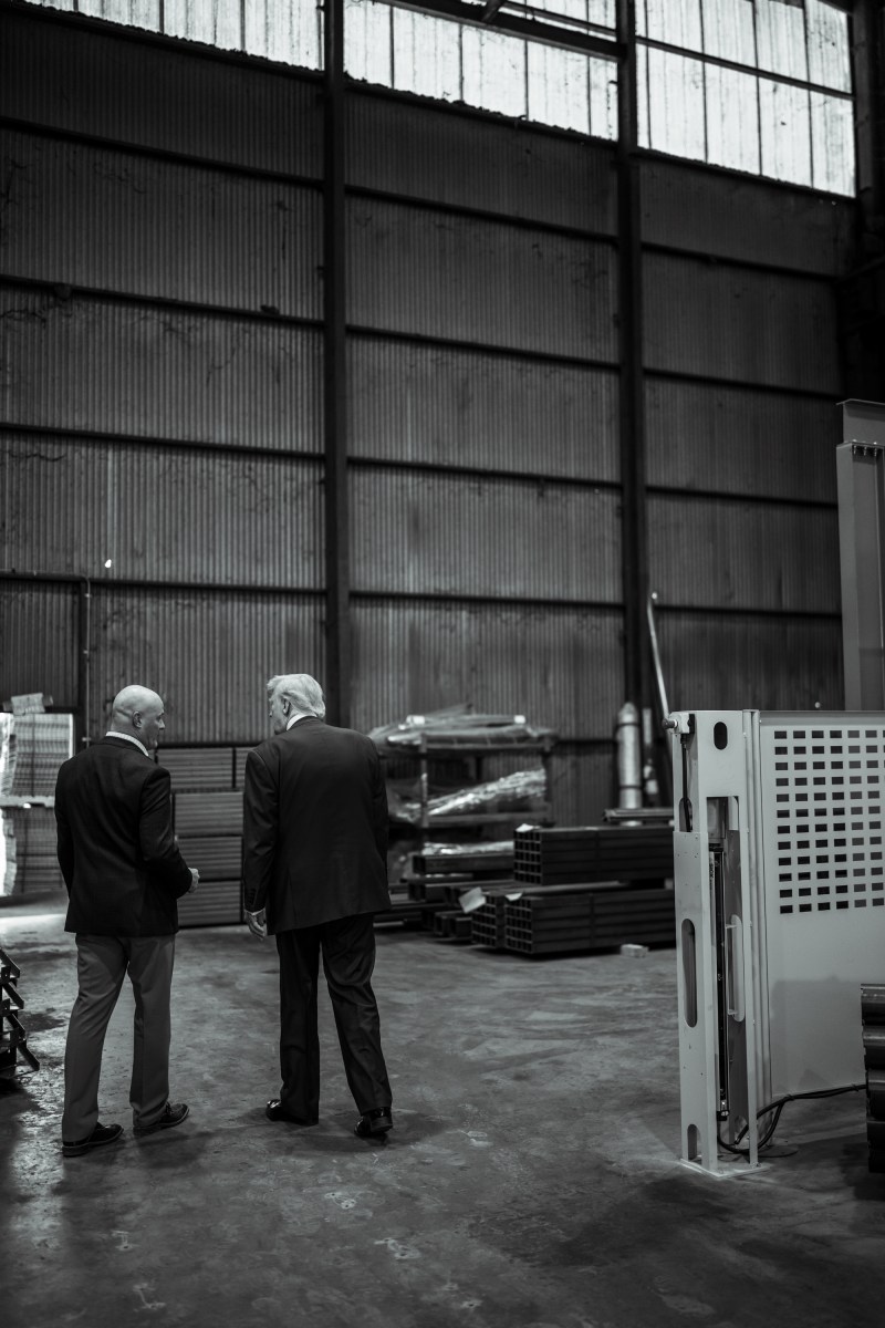 President Donald Trump tours the Coosa Steel Corporation in Rome, Georgia on Thursday, February 19, 2026. (Official White House Photo by Daniel Torok)