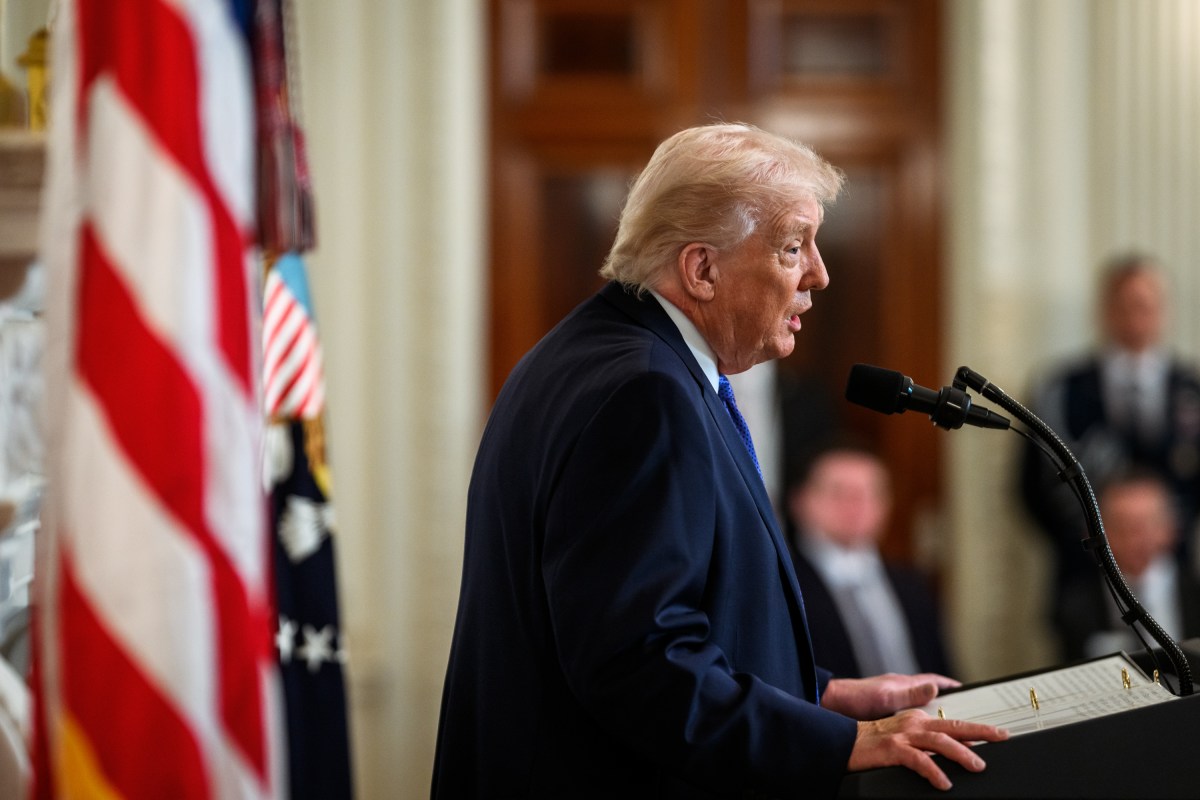 President Donald Trump attends the National Governors Association breakfast in the State Dining Room, Friday, February, 20, 2026. (Official White House Photo by Daniel Torok)