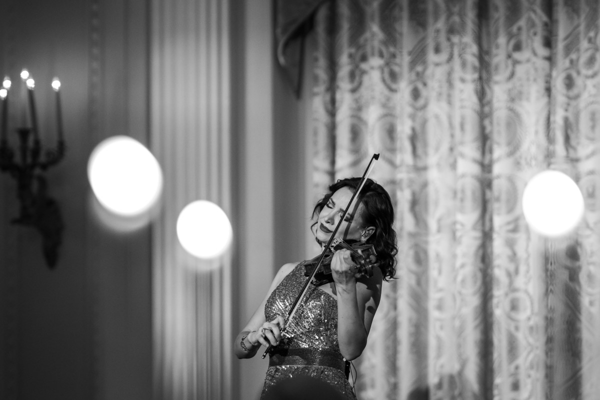 Moldovan violinist Rusanda Panfili performs for President Donald Trump and First Lady Melania Trump during a dinner for the nation’s governors, Saturday, February 21, 2026, in the East Room of the White House. (Official White House Photo by Daniel Torok)