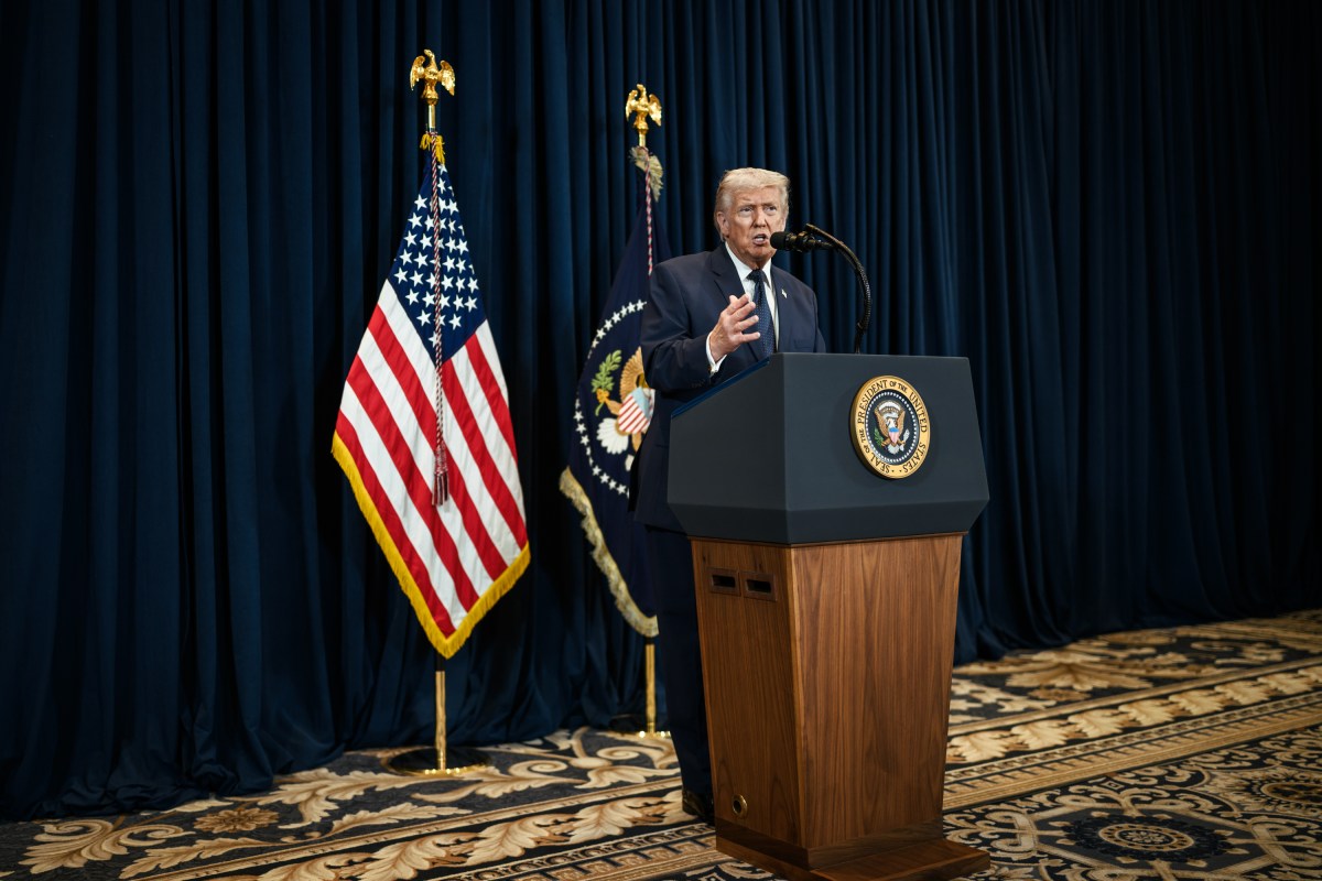 President Donald J. Trump visits the El Arepazo Doral restaurant, Monday, March 9, 2026, in Miami, Florida. (Official White House Photo by Daniel Torok)