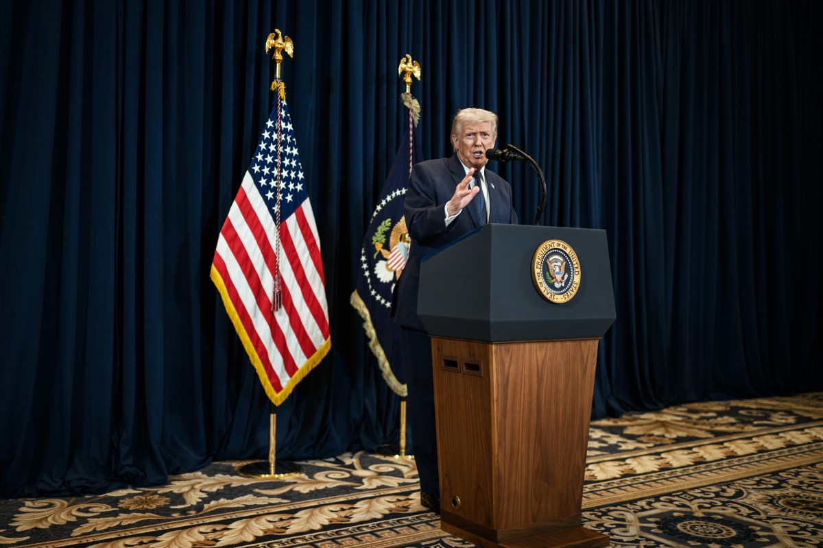 President Donald J. Trump visits the El Arepazo Doral restaurant, Monday, March 9, 2026, in Miami, Florida. (Official White House Photo by Daniel Torok)
