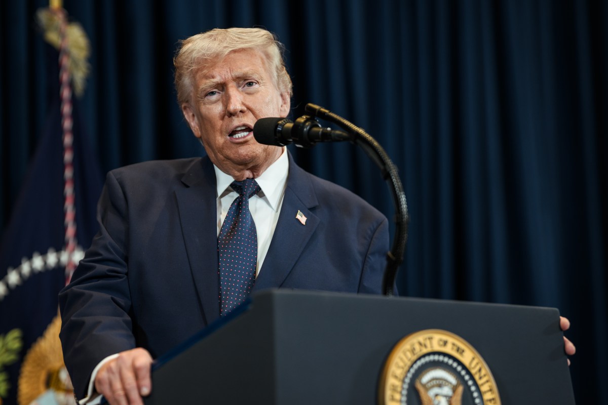 President Donald J. Trump visits the El Arepazo Doral restaurant, Monday, March 9, 2026, in Miami, Florida. (Official White House Photo by Daniel Torok)