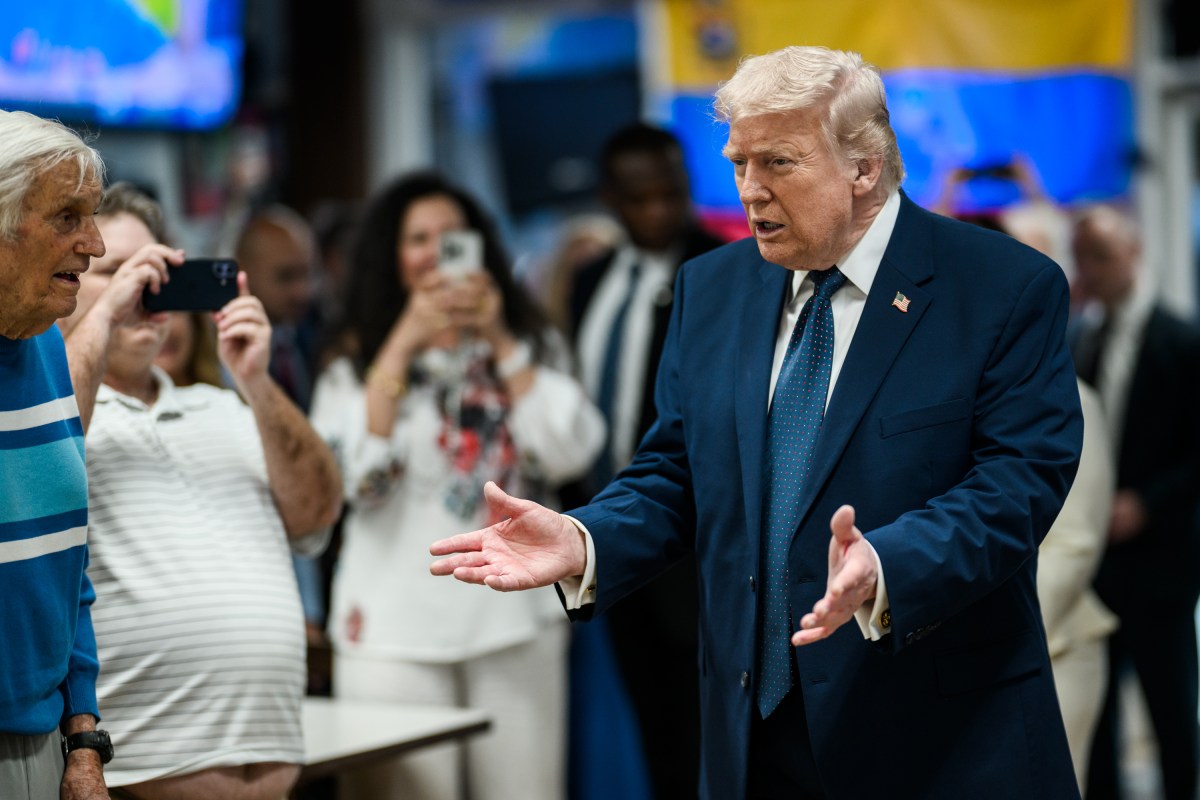 President Donald J. Trump visits the El Arepazo Doral restaurant, Monday, March 9, 2026, in Miami, Florida. (Official White House Photo by Daniel Torok)