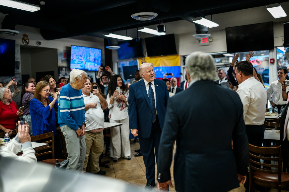 President Donald J. Trump visits the El Arepazo Doral restaurant, Monday, March 9, 2026, in Miami, Florida. (Official White House Photo by Daniel Torok)