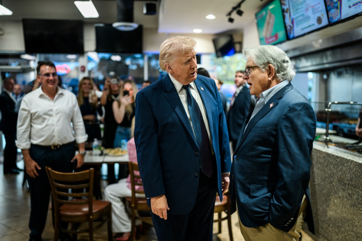 President Donald J. Trump visits the El Arepazo Doral restaurant, Monday, March 9, 2026, in Miami, Florida. (Official White House Photo by Daniel Torok)
