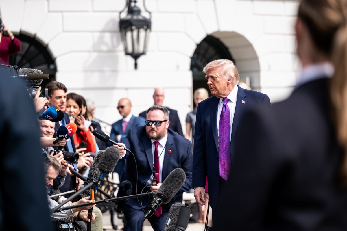 President Donald J. Trump boards Marine One on the South Lawn of the White House en route Joint Base Andrews, Maryland on Wednesday, March 11, 2026, for a trip to Ohio and Kentucky. (Official White House Photo by Molly Riley)